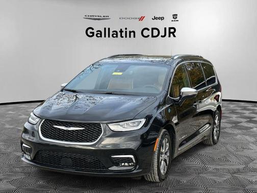 2024 Chrysler Pacifica Hybrid Pinnacle