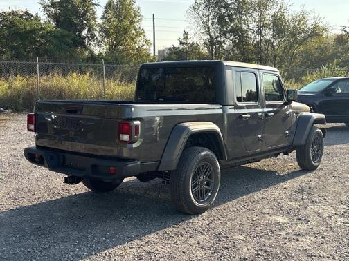 2025 Jeep Gladiator Sport