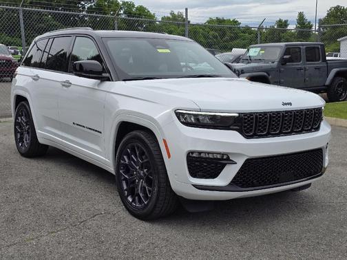 2025 Jeep Grand Cherokee Summit