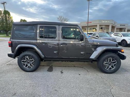 2025 Jeep Wrangler Sahara
