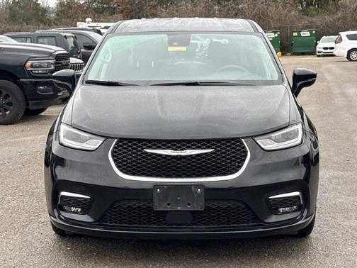 2024 Chrysler Pacifica Touring-L