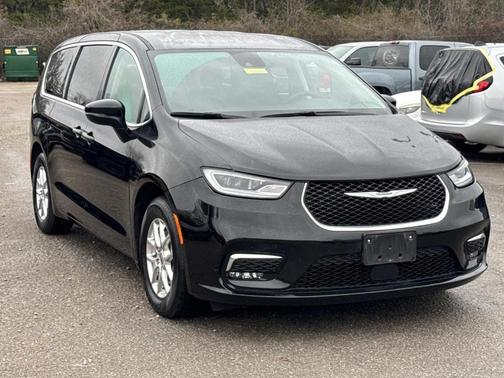 2024 Chrysler Pacifica Touring-L