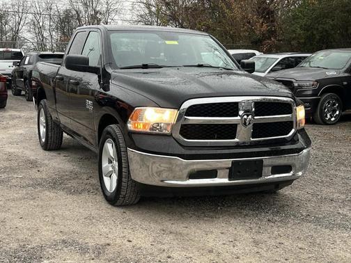 2024 RAM 1500 Classic SLT