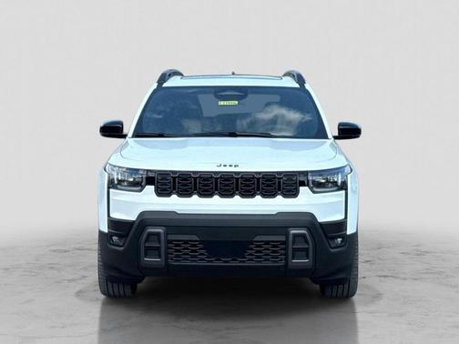 Bright White Clearcoat 2026 Jeep Cherokee LAREDO/LIMITED