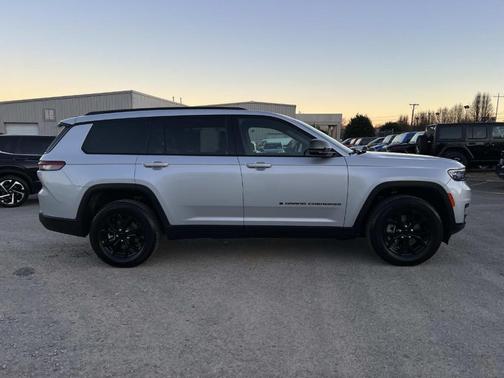 2024 Jeep Grand Cherokee L Laredo