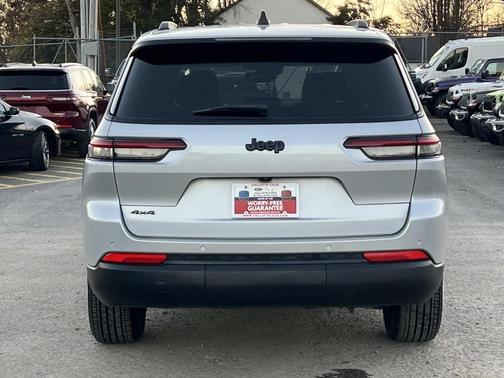 2024 Jeep Grand Cherokee L Laredo