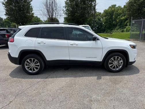 2022 Jeep Cherokee Latitude Lux