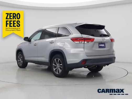 Silver 2019 Toyota Highlander XLE