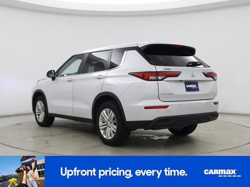 2023 Mitsubishi Outlander ES