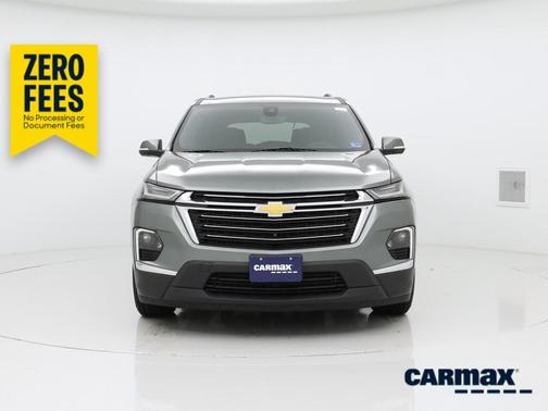 Green 2023 Chevrolet Traverse LT Cloth