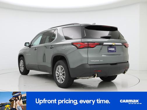 Green 2023 Chevrolet Traverse LT Cloth