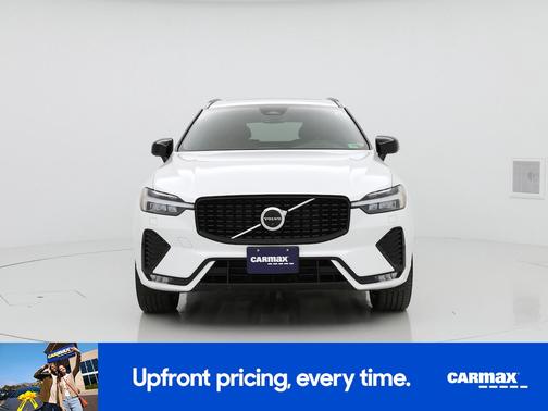 2023 Volvo XC60 B5 Plus Dark Theme