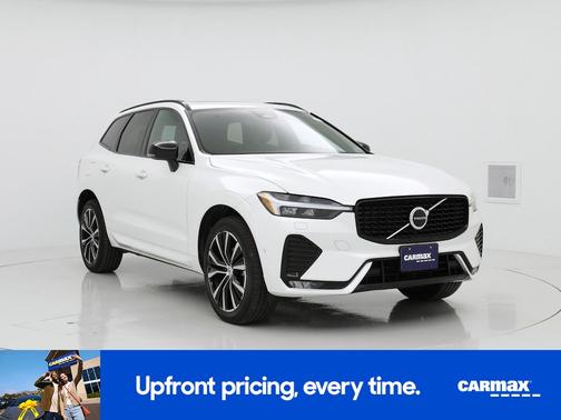 2023 Volvo XC60 B5 Plus Dark Theme