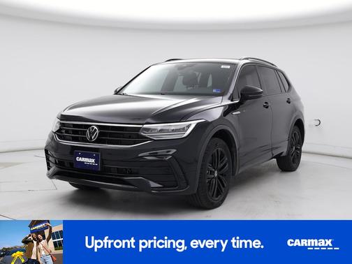 Black 2022 Volkswagen Tiguan SE R-Line Black