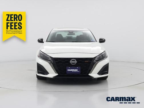 White 2024 Nissan Altima SR
