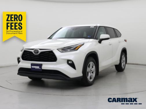 White 2021 Toyota Highlander LE