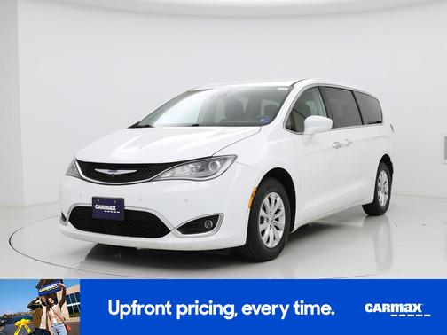 White 2020 Chrysler Pacifica Touring