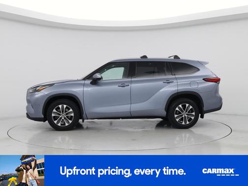 Blue 2022 Toyota Highlander XLE