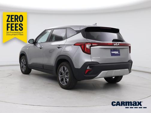 Gray 2024 Kia Seltos LX