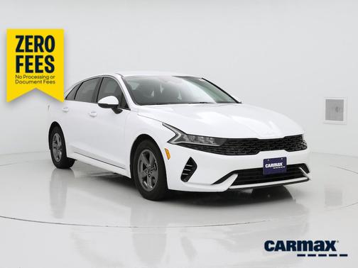 White 2023 Kia K5 LXS