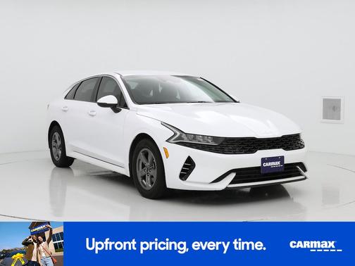 White 2023 Kia K5 LXS