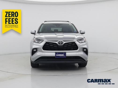 Silver 2022 Toyota Highlander XLE