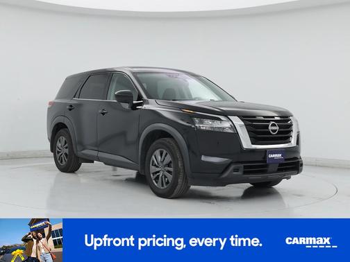 2023 Nissan Pathfinder S