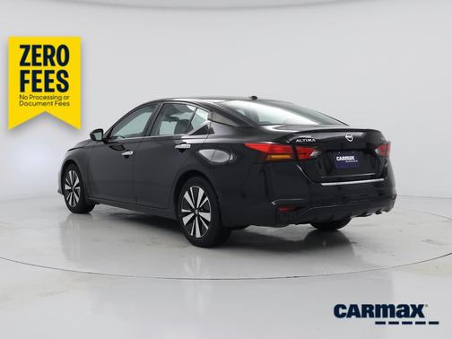 Black 2021 Nissan Altima SV