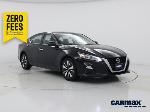 Black 2021 Nissan Altima SV