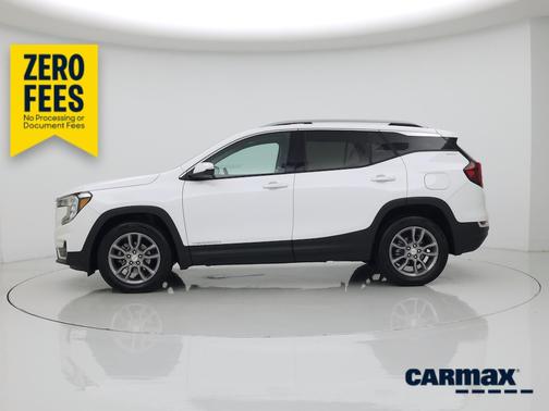 White 2024 GMC Terrain SLT