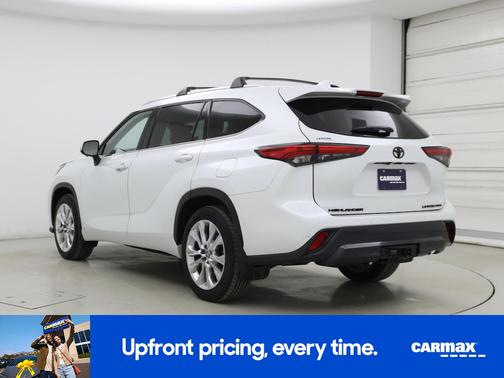White 2023 Toyota Highlander Limited