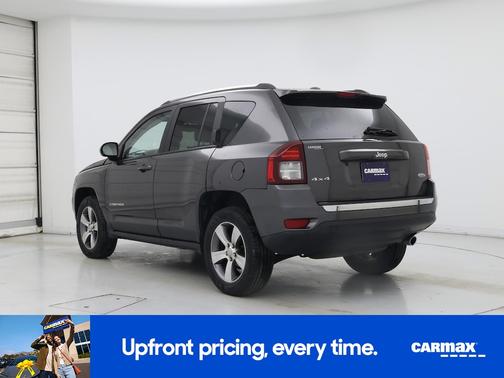 Gray 2017 Jeep Compass Latitude