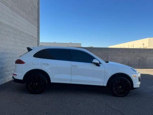 White 2016 Porsche Cayenne Diesel