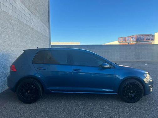 2015 Volkswagen Golf TDI S 4-Door