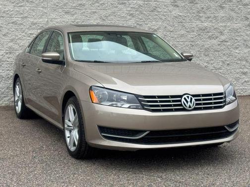 Silver 2015 Volkswagen Passat 2.0L TDI SE