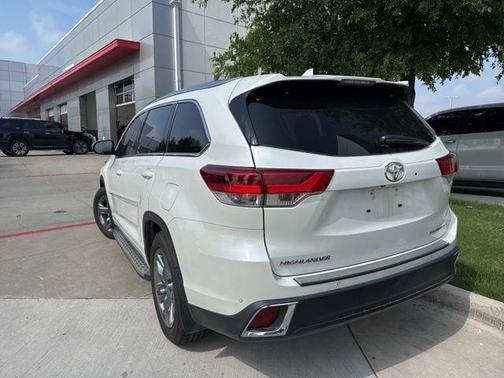 2019 Toyota Highlander Limited Platinum