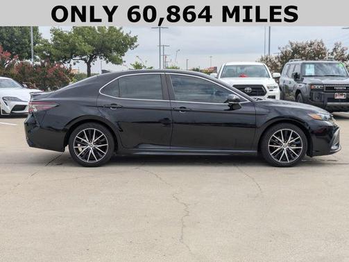 2023 Toyota Camry Hybrid SE
