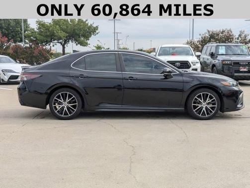 2023 Toyota Camry Hybrid SE