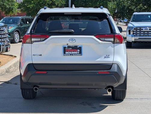 2025 Toyota RAV4 Hybrid LE