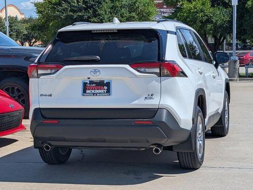 2025 Toyota RAV4 Hybrid LE