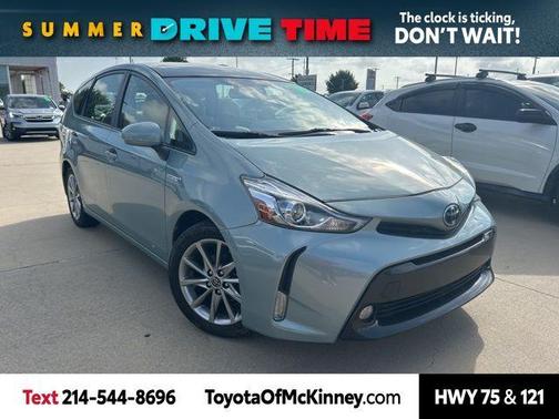 2017 Toyota Prius v Five