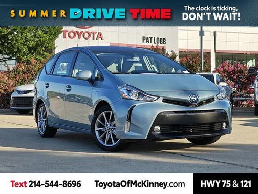 2017 Toyota Prius v Five