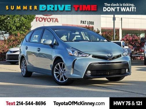 2017 Toyota Prius v Five