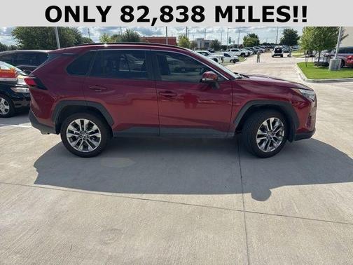 2022 Toyota RAV4 XLE Premium