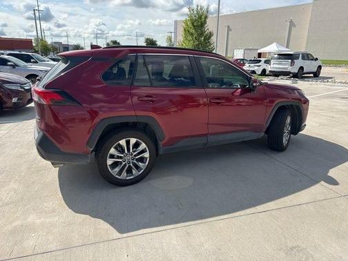2022 Toyota RAV4 XLE Premium