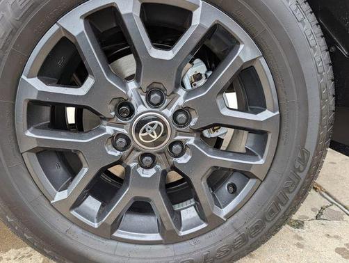2025 Toyota Tundra Hybrid Platinum