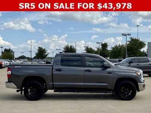 Photo 3 of 47 of 2021 Toyota Tundra SR5