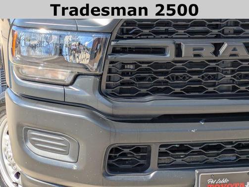 2024 RAM 2500 Tradesman Crew Cab 4x4 6'4' Box