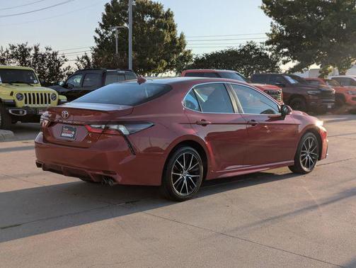 2024 Toyota Camry SE