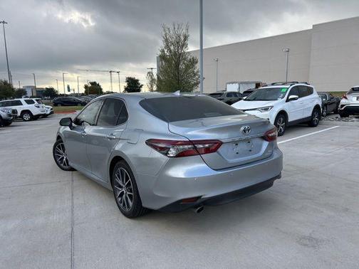 2024 Toyota Camry Hybrid XLE